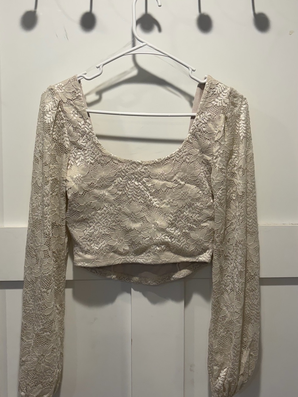 Never worn Altar’d State Long-Sleeve Scoop Neck Crop top - Picture 2 of 4